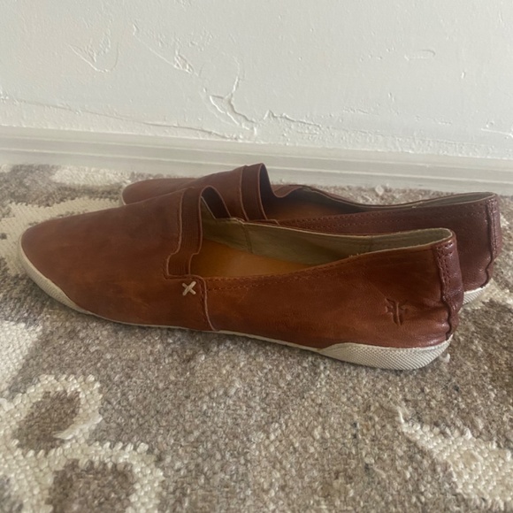 Frye Melanie slip on in Cognac - Picture 2 of 6